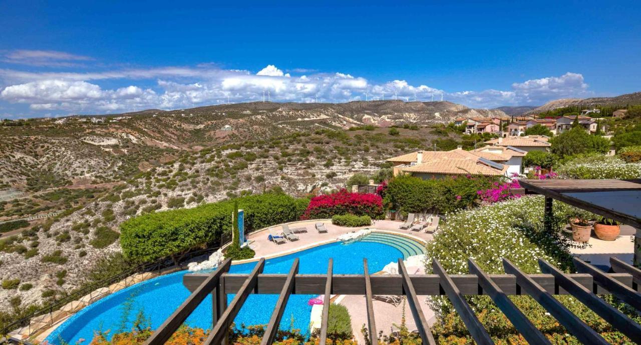 Modern Apartment Nz11 Large Balconies With Sea And Mountain Views Kouklia Exteriör bild