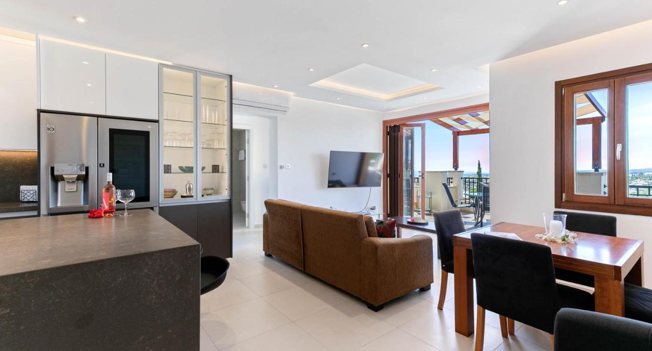 Modern Apartment Nz11 Large Balconies With Sea And Mountain Views Kouklia Exteriör bild