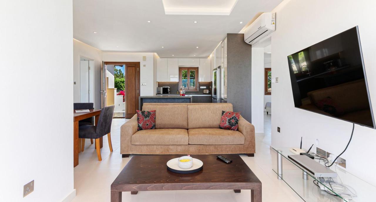 Modern Apartment Nz11 Large Balconies With Sea And Mountain Views Kouklia Exteriör bild